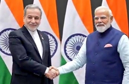 I.R. Iran, Ministry of Foreign Affairs- Iranian Foreign Minister meets Indian Prime Minister